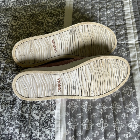 Vionic splendid midi blush velvet slip on shoe - Picture 7 of 7